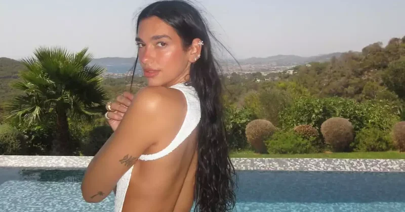 Dua Lipadan qeyri adi dekolte