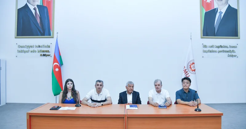 BMU nun rektoru təhsillərini Koreya Respublikasında davam etdirəcək 114 tələbə ilə görüşüb