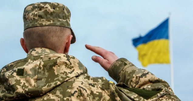 Ukrayna Azərbaycan kimi atəşkəsi təmin etməli, güclənməli və sonra torpaqlarını işğaldan azad etməlidir