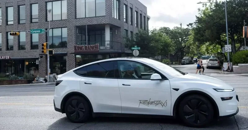 Tesla готовит запуск такси сервиса
