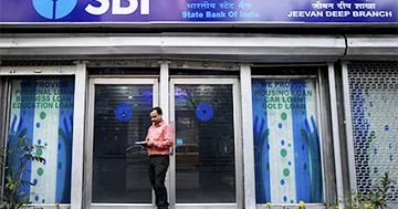 Hindistanın ən böyük bankı “Rosneft”in aktivləri ilə işləməkdən imtina edib