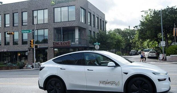 Роботакси Tesla запустят в Нью Йорке без разрешения