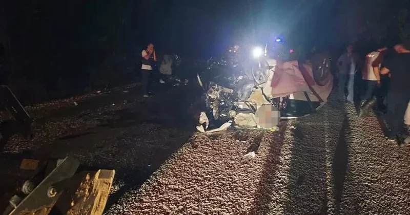 Çanaqqalada dəhşətli qəza: 6 nəfər öldü