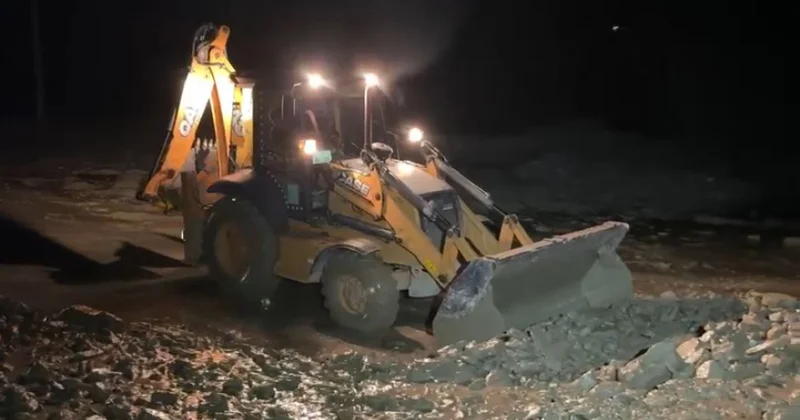 Şəkidə yağışdan sonra bağlanan yol təmizlənib, hərəkət bərpa olunub