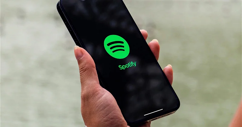 Spotify начнет отмечать исполнителей, созданных с помощью ИИ