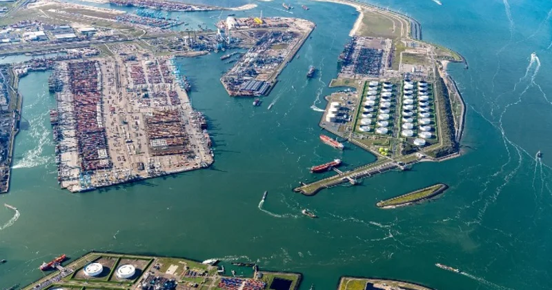Rotterdam limanında partlayış olub, ölən var