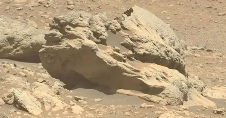 Marsda sensasiyalı kəşf: Yaqutun əsas mineralı ilk dəfə aşkarlandı