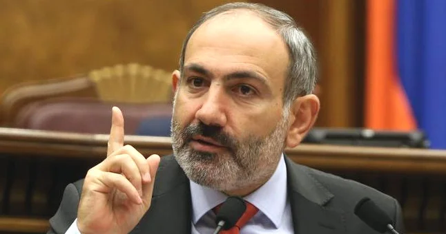 Paşinyan orduda hərbçinin ölümündən sonra Müdafiə Nazirliyində kadr dəyişiklikləri elan edib