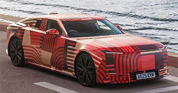 Jaguar flaqman elektrik avtomobili üçün qeyri adi interyer hazırlayıb