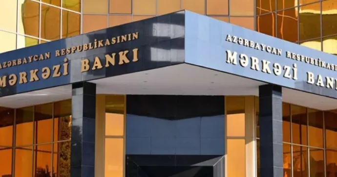 Dövriyyədə yeni 100 manatlıqlar Necə yoxlaya bilərsiniz? FOTO VİDEO