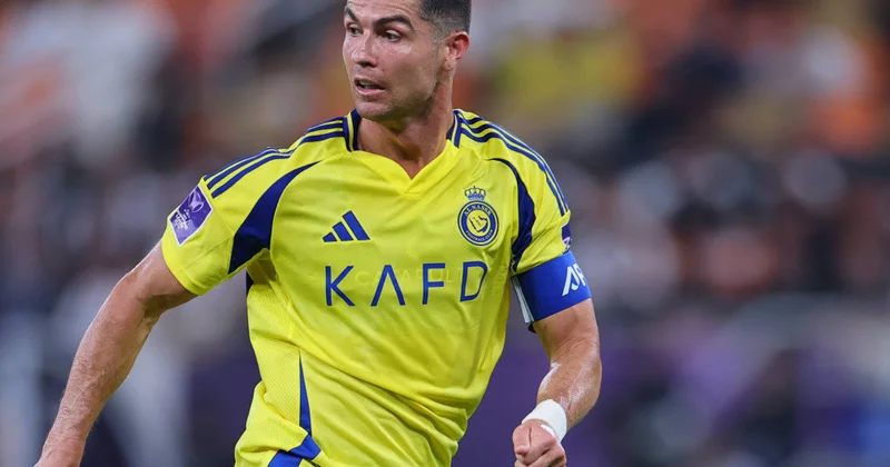 Ronaldu evlilikdən sonra saçına rəng qoyub FOTO