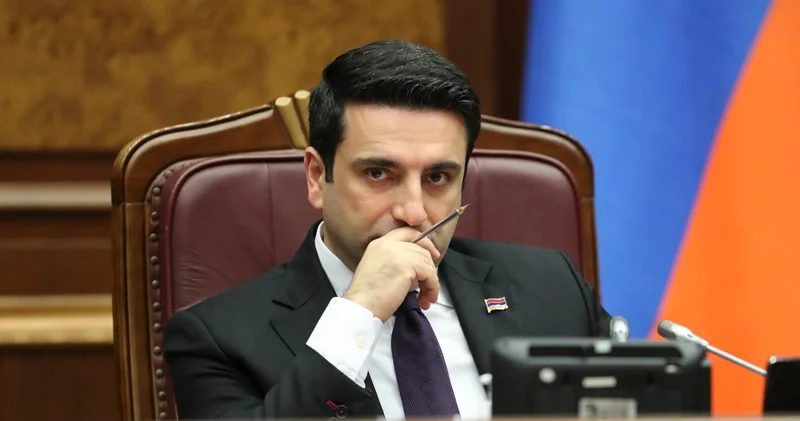Qriqoryan getdi, yerinə Simonyan gəldi