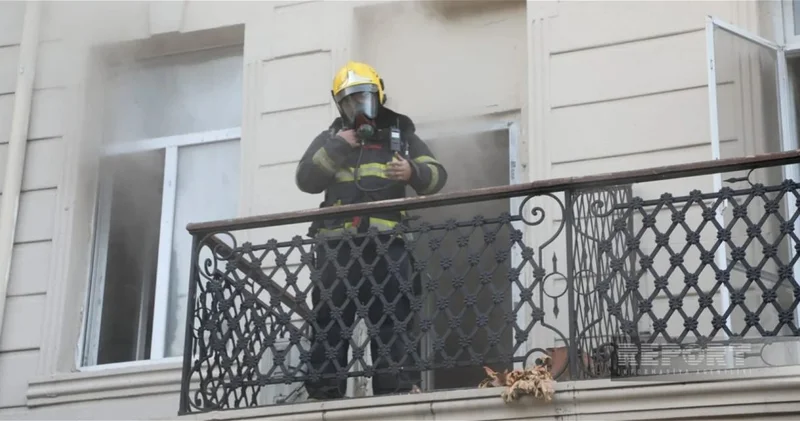 В Баку потушили пожар в здании на улице 28 Мая ФОТО ОБНОВЛЕНО
