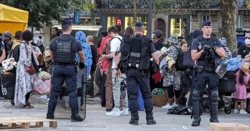 Fransada yüzlərlə evsiz şəxs toplaşdıqları meydandan çıxarılıb