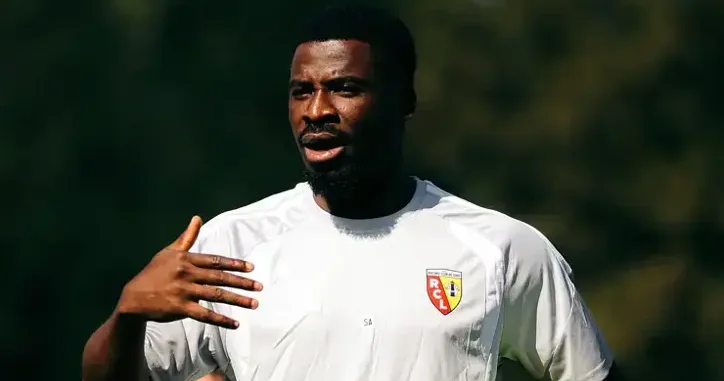 “Qalatasaray”ın keçmiş müdafiəçisi məşqçi oldu