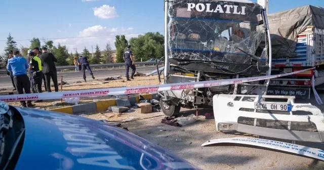 Ankarada ağır qəza Ölənlər və yaralananlar var