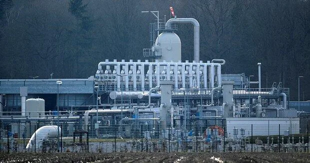 Запасы газа в европейских хранилищах оказались минимальными