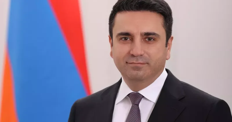 Симонян вместо Григоряна