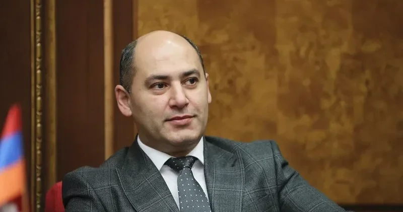 Qriqoryan həbs edilmək üçün saxlanıldı