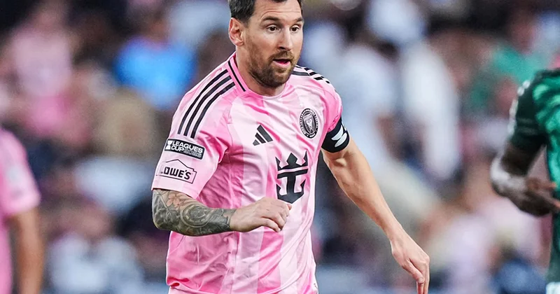 Messi qayıtdı Fotolar Video