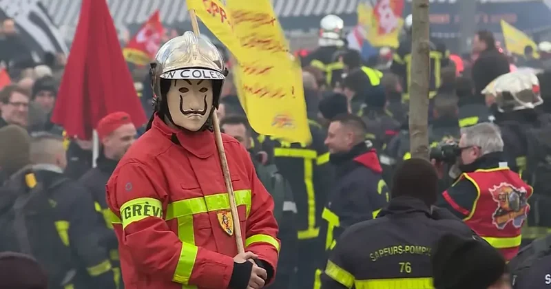 Французские пожарные намерены протестовать