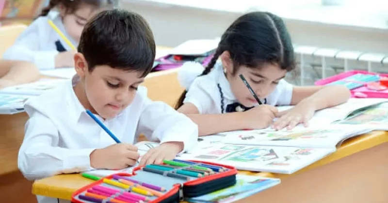 Məktəb mövsümü başladı: ​Bir şagirdi məktəbə yola salmaq neçəyə başa gəlir?