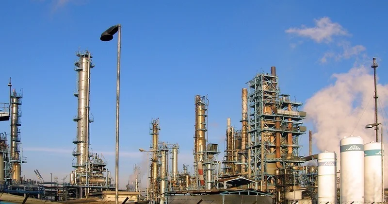 НПЗ Italiana Petroli выбрасывают 1,5 млн тонн парниковых газов в год