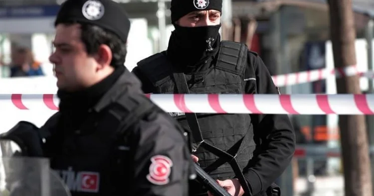 Türkiyədə maliyyə cinayətləri ilə bağlı əlliyə yaxın şəxs həbs olunub