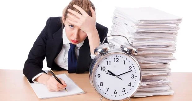 İşdə vaxt niyə keçmir? Mütəxəssislər səbəbləri açıqladı