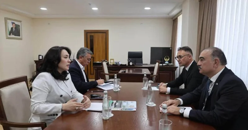 Səfir Rəşad Məmmədov Özbəkistan Milli Pedaqoji Universitetinin rektoru ilə görüşüb