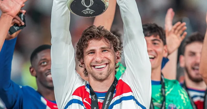 PSJ nin ukraynalı futbolçusundan rus komanda yoldaşına hörmətsizlik FOTO