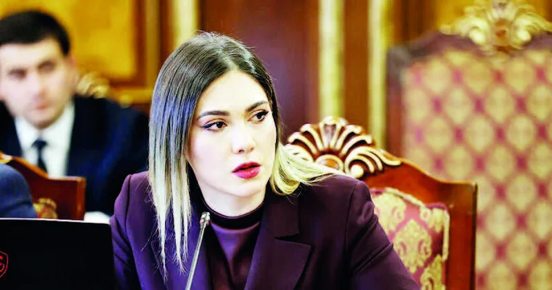 Konstitusiya üzərində “siçan pişik oyunu”?