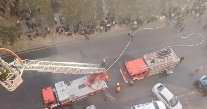 Крупный пожар в многоэтажном жилом здании в Хырдалане ФОТО ВИДЕО