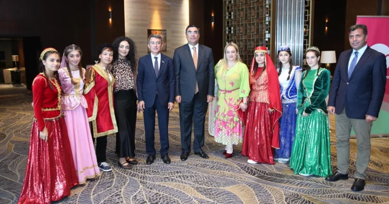 “Nar” Bakı Ali Neft Məktəbinin 4 tələbəsini mükafatlandırıb