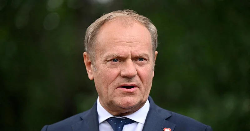 У Туска угнали автомобиль Minval Politika