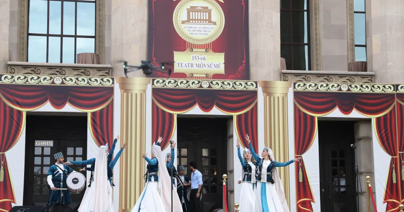Yeni teatr mövsümün açılış mərasimi keçirilib