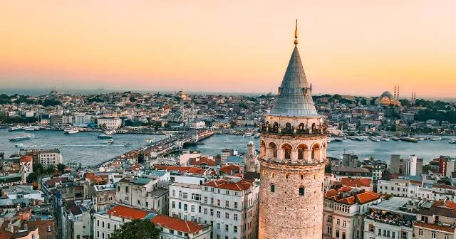 İstanbulda bələdiyyə sədri həbs olunub