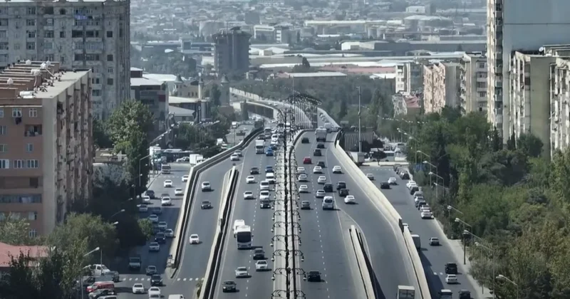 Sürücüləri çaşdıran vəziyyət Xaos içində qalan yollar