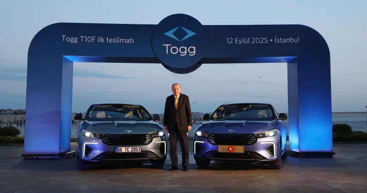 “Togg”un yeni modeli Ərdoğana təqdim olundu