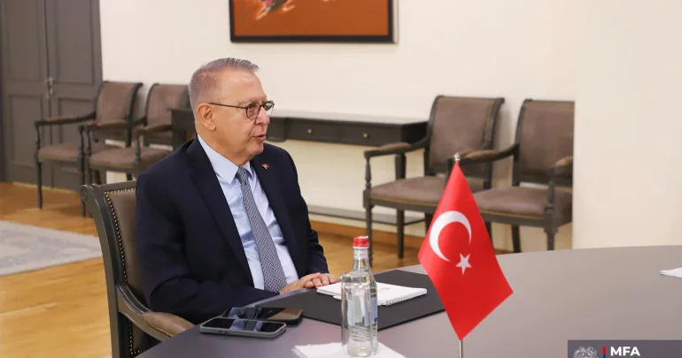 Ərdoğanın adamı bu sözü dedi, sonra Ermənistana keçdi Voskanyan heyrət içində