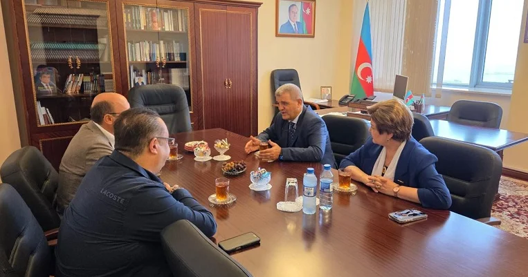 Komitə sədri qardaş ölkədən gəlmiş ictimai xadimlərlə görüşüb