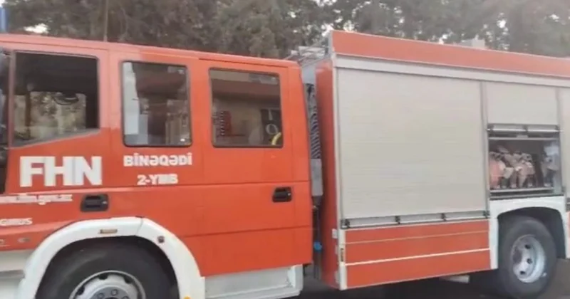 В Хырдалане загорелась многоэтажка: жильцы эвакуированы фото