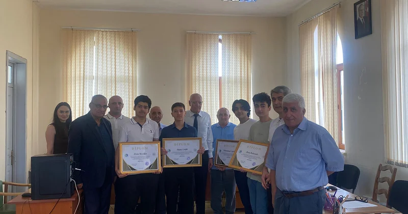 Rəsədxanada olimpiadaçılarla görüş keçirilib