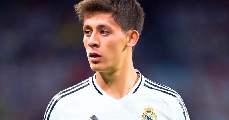 Real Madrid 10 nəfərlə səfərdə qalib gəlib VİDEO