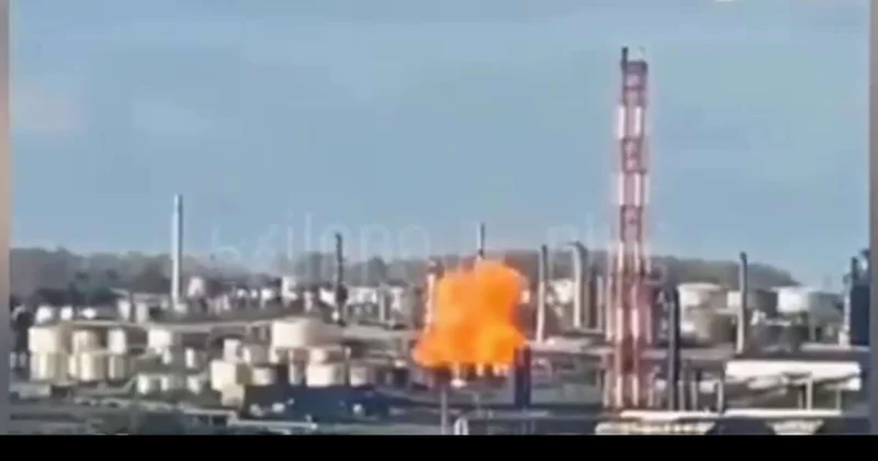 Ukrayna 1500 km uzaqlıqdakı neft bazasını bu cür vurdu Video