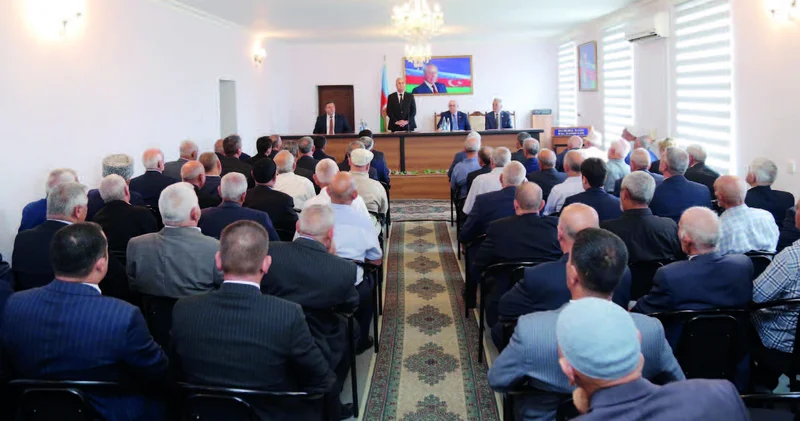 Ağsaqqal sözünə hörmət milli dəyərdir