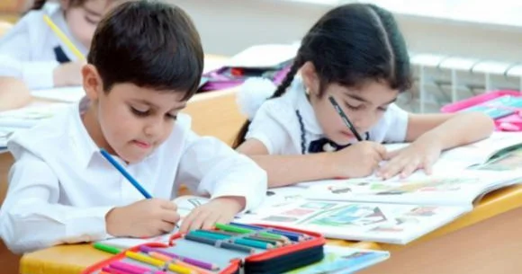 Dərslərin başlama vaxtının dəyişdirilməsi müzakirə oluna bilər