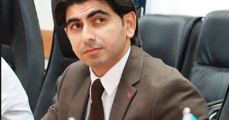 Məcburi köçkünləri hədəfə gətirmək kimlərə sərf edir? Əfsələddin Ağalarov yazır