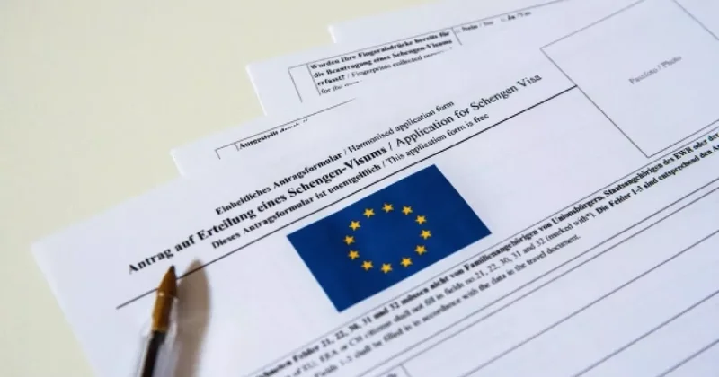Брюссель готовит ограничения на выдачу виз для россиян и граждан враждебных стран