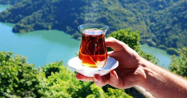 DİQQƏT! Hər gün çay içən adamlarda nə baş verir?